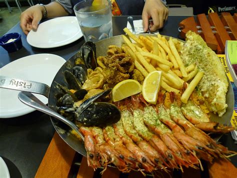 Best seafood christmas dinner from 5 ideas for christmas seafood. ...teru2xbozu goes hungry...: Christmas Dinner at Fish & Co