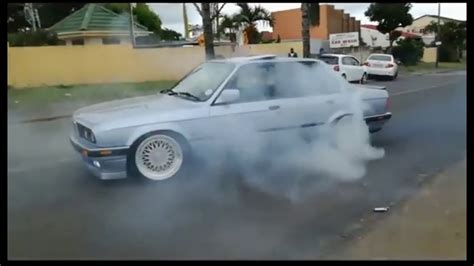 Homeboys Crew Bmw E30 Car Showcase Spinning And Burnouts Gusheshe