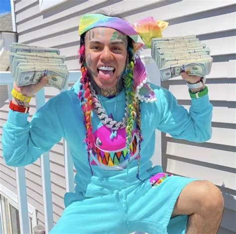 6ix9ine Rapper Wiki Net Worth Girlfriend Height Age And More