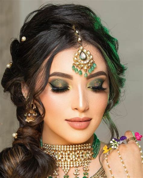 Makeup On Green Gown Makeupview Co