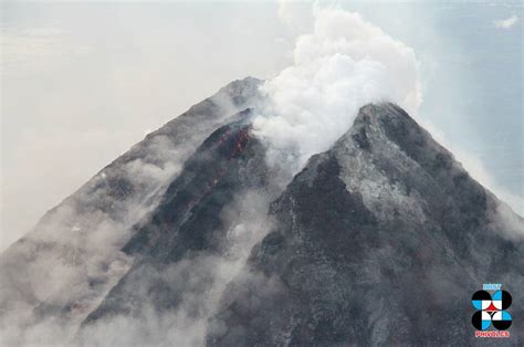 Mayon Volcano Philippines Eruption Continues Lava Flow Reaching 3