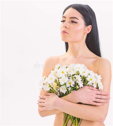 Seins Sexy De Femme Dans Le Restaurant Avec Du Caf Photo Stock Image