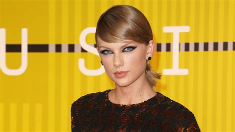 Taylor Swift Shared Her Ultimate Playlist Of 11 Songs On Instagram