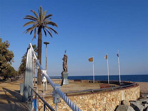 Compara 15 alojamientos disponibles, encontrados en 3 proveedores. Canet de Mar, una bella localidad de la costa de España ...