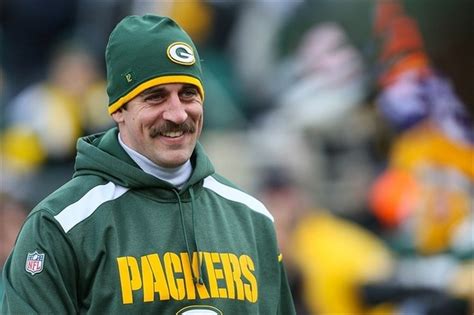 twitter reacts to aaron rodgers massive mustache