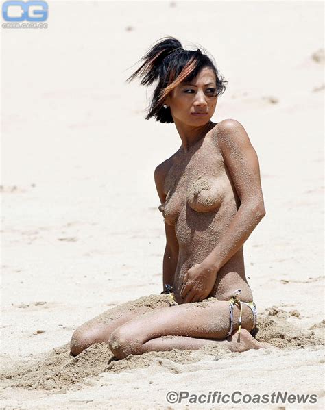 Bai Ling Pink Beach Hot Sex Picture