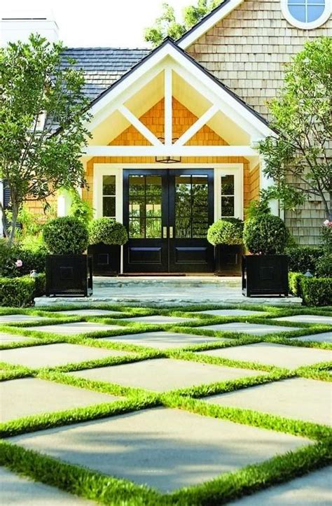 Love The Grassdiamond Shape Concrete Backyard Front Yard Yard