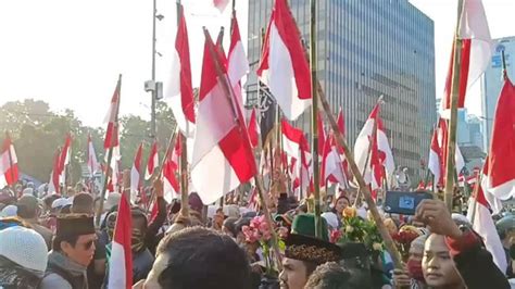 Download kinemaster indonesia v5.apk diupload satriyhaid pada 04 february 2020 di folder apk 65.21 mb. Indonesia elections: Police fire tear gas to disperse ...