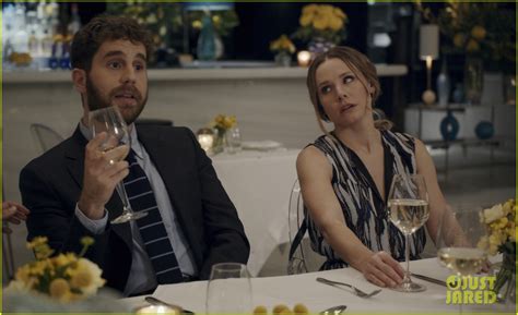 The People We Hate At The Wedding Trailer Kristen Bell Rocks Stars