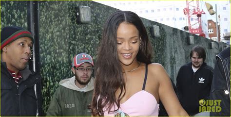 Rihanna Shares Saucy Video From Anti Tour Hangs Out With Drake In London Photo 3694609
