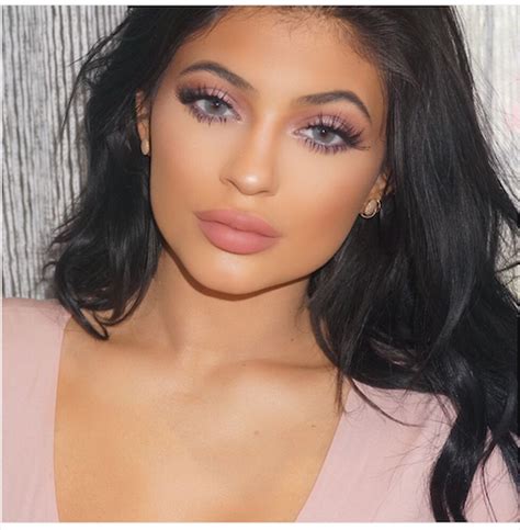 Pin By Bernadette L On Hair And Makeup Kylie Jenner Makeup Kylie