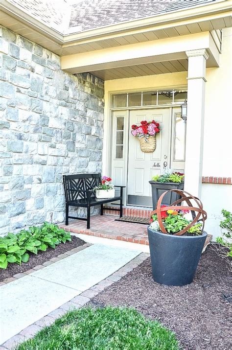How To Decorate A Long Narrow Front Porch Leadersrooms