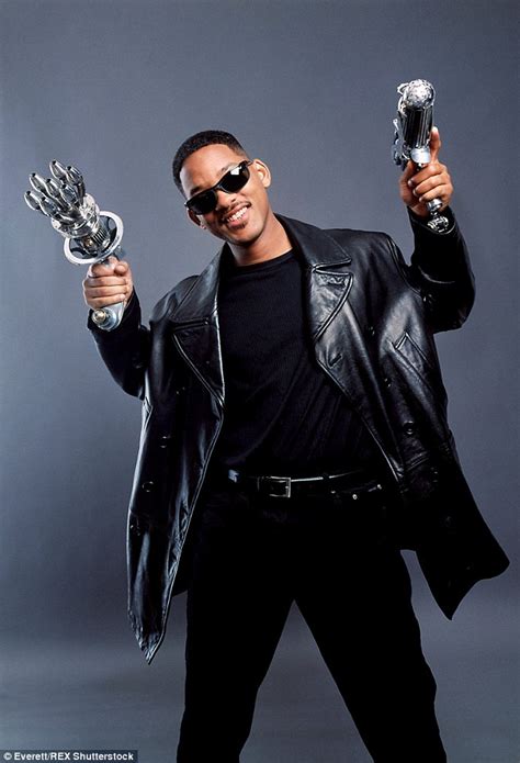 Men In Black Reboot To Be A A Trilogy Without Will Smith Daily Mail