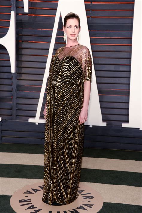 Anne Hathaway 2016 Vanity Fair Oscar Party In Beverly