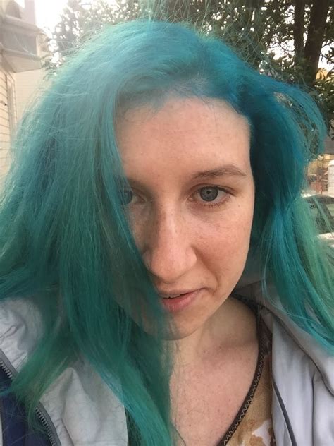 I Dyed My Hair Blue And Suddenly Everyone Started Treating Me Differently