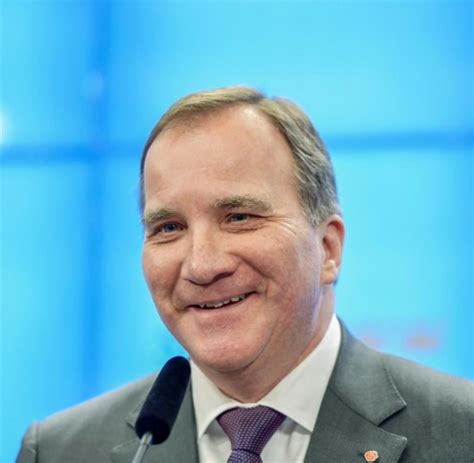 He assumed office on 3 october 2014 as the successor of frederik reinfeldt. Regierung: Schwedischer Regierungschef Löfven für zweite ...