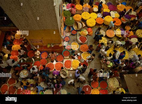 Indian Spice Market Stock Photo - Alamy