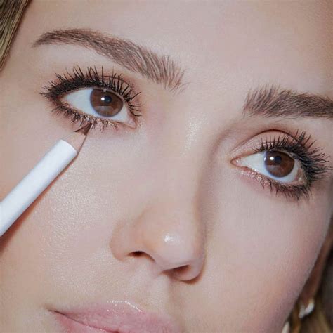 Jessica Alba Eyes Images And Makeup Look Info Master News