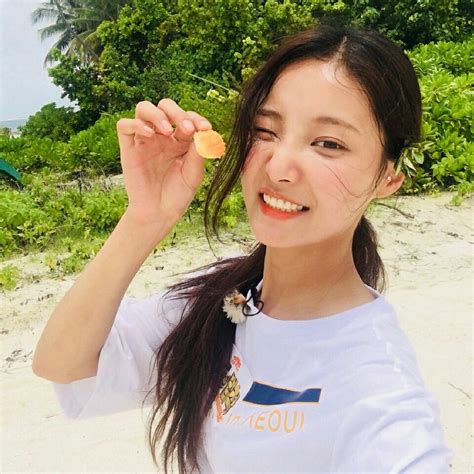 Enjoy this video dont forget subscribe for suport this chanel. 180823 Yeonwoo Momoland Official Instagram Update | Yeonwoo momoland, Yeonwoo girlfriend ...