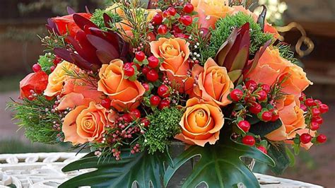 Details Of Autumn Flower Arrangements Hd Wallpaper 1 Mbr8ia4yn0bnruye B