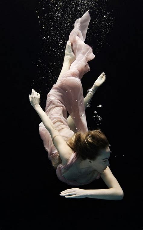 Stunning Underwater Photography Of Women By Nadia Moro ~ Hampix