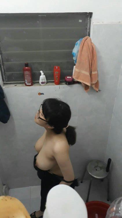 Intip Lagi Sepupu Mandi Indonesian Porn Hot Sex Picture