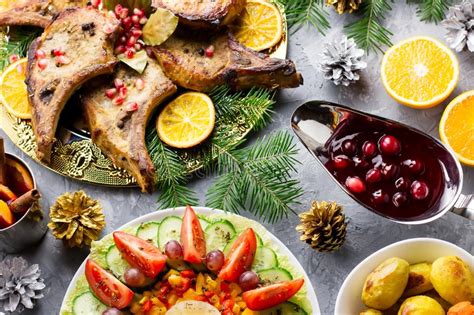 Whether a hotel meal or takeaway christmas options, check out these affordable christmas dinners in singapore and feast over the warm, fuzzy their christmas takeaway offerings include beef ($98) and truffle roast chicken ($48) sets. Christmas Dinner With Roasted Meat Steak, Christmas Wreath ...