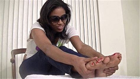 Alisha S Aching Feet In Flats Planet Of The Arches Clips4sale
