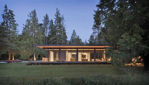 A Modern Nature Inspired Home Celebrates Outdoor Living In Washington