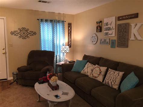 College Apartment Living Room Decor