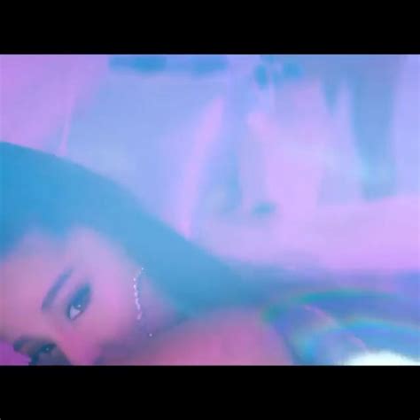 Ariana Grande 7ringsofficial Music Vidieo Video Ariana Grande