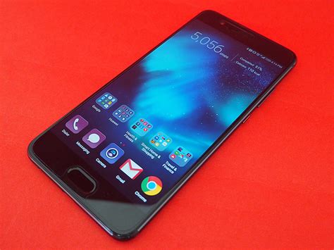 Telefon huawei p10 plus çıkış tarihi 2017, i̇şletim sistemi (os) android, ekran boyutu 5.5 inç, 12mp arka kamera. Perbedaan Huawei P10 vs iPhone 7, Mana Lebih Baik ...