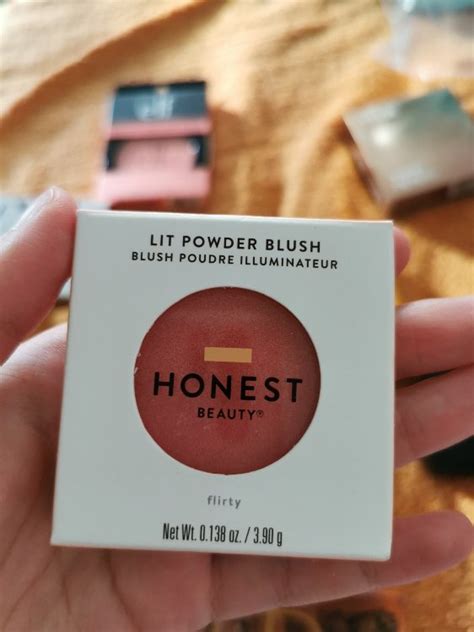 Honest Beauty Lit Powder Blush Blush Flirty Rouge Inci Beauty
