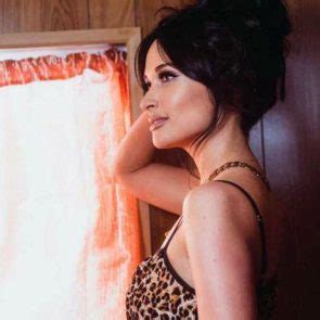 Kacey Musgraves Nude Photos And Sex Tape