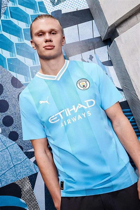 Manchester City And Puma Unveil 202324 Home Jersey Hypebeast