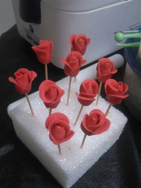 Fondant Rosebuds Sugar Flowers Rose Buds Desserts