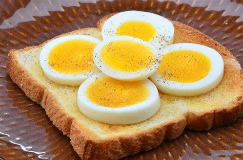 1,616 homemade recipes for egg toast from the biggest global cooking community! Eggs on Toast Recipes | ThriftyFun