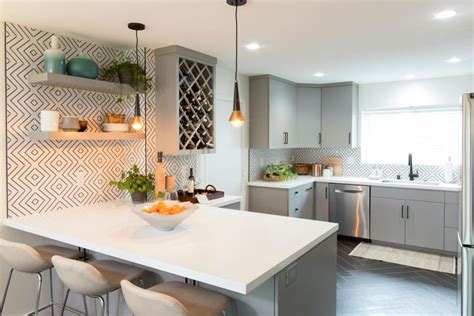 Sounds great, until you start digging into what is involved in a kitchen remodel. Take a First Look at Christina Anstead's New Show ...