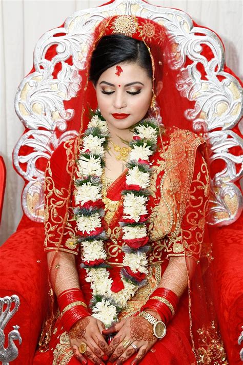nepali bride 😇😌 one of the best days of my life bride groom photoshoot wedding outfit