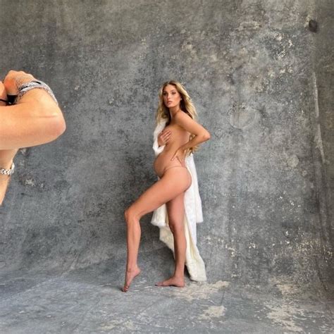 Martina Klein Luce Embarazo Posando En Bikini Bekia Actualidad My XXX Hot Girl