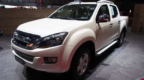 2014 Isuzu D Max Double Cab 25 Td Twin Turbo 4x4 At Exterior And