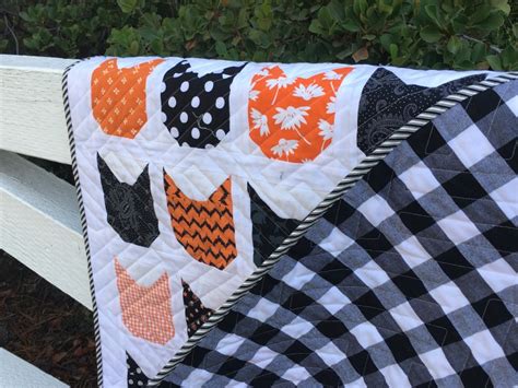 Baby quilt, 35 x 36 (9 blocks). Black and Orange Cat Quilt {Halloween Cats}