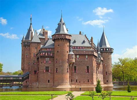 Best Castles near Amsterdam - Historic European Castles