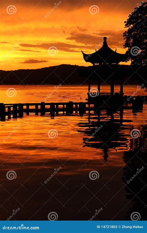 Hangzhou West Lake Sunset Stock Image Image Of Lilly 14721803
