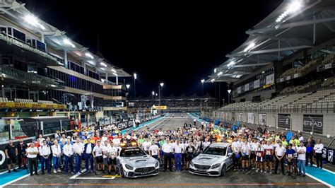 F1 Abu Dhabi Gp Uae Motorsport Volunteers Among The Best In The World