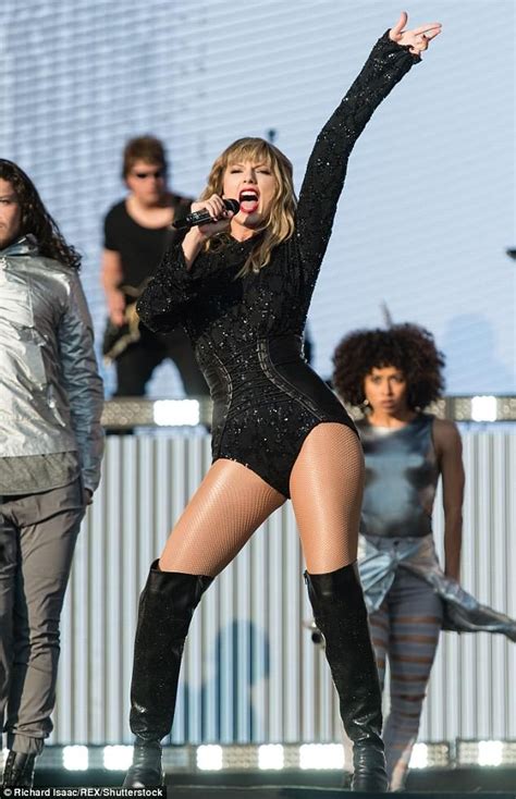 Taylor Swift Looks Sexy In Black Bodysuit For Radio 1s Biggest Weekend
