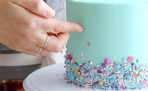 How To Decorate A Cake With Sprinkles Sugar And Sparrow