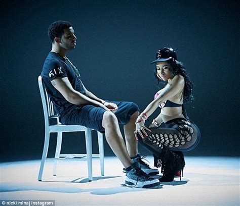 Nicki Minaj Performs Lap Dance For Drake In Anaconda Music Video Daily Mail Online