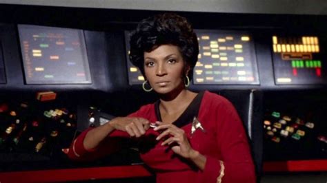 Star Treks Lieutenant Uhura Stars In Her Final Performance Womens