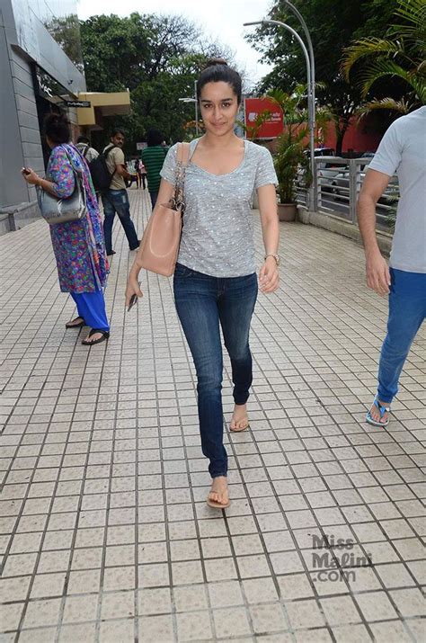 Shraddha Kapoor Loves A Good Ol Jeans And Tee Outfit Heres Proof Missmalini